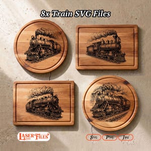 Op de afbeelding: Vier houten snijplanken met een treindesign. Twee zijn rechthoekig en twee zijn cirkelvormig. Elke plank heeft een gedetailleerde zwart-wit illustratie van een vintage stoomtrein. De tekst "8x Train SVG Files" staat bovenaan.