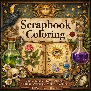 Puede incluir: Una portada de libro para colorear de scrapbooking digital con una estética vintage. El diseño presenta un cuervo, sol, luna, estrellas y elementos botánicos. El texto dice "Scrapbook Coloring" y enumera temas como Tarot, Alquimia y Botánica. Incluye +80 páginas.