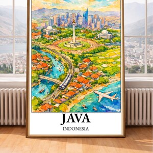 K&ouml;nnte beinhalten: Aquarelldruck von Java, Indonesien, mit einer Stadtlandschaft mit einem hohen Denkmal, Geb&auml;uden und einem Fluss. Ein Zug, Boote und ein Flugzeug sind ebenfalls zu sehen. Die W&ouml;rter "JAVA" und "INDONESIA" sind unten aufgedruckt.