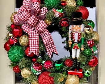 NUTCRACKER CHRISTMAS WREATH