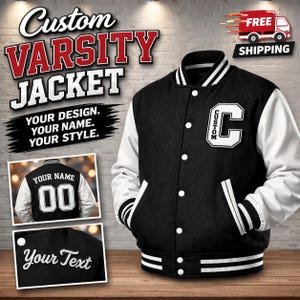 Può includere: Giacca varsity nera con maniche bianche, con una grande toppa bianca a forma di "C" con la scritta "CUSTOM". La giacca ha una chiusura con bottoni, polsini e orlo a righe bianche e nere. Testo: "Custom Varsity Jacket, Your Design, Your Name, Your Style."