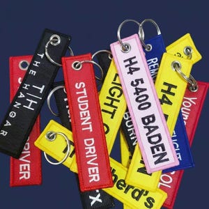 Personalisierter Schlüsselanhänger, Personalisierte Schlüsselanhänger, Logo Stickerei