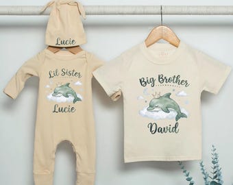 Conjunto para hermanos con temática de delfines, camisetas a juego para hermana mayor y hermano menor, conjunto personalizado para habitación infantil con temática oceánica.