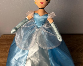 Hallmark Disney Cinderella Twirling Musical Plush Doll Works Waltzing Princess Toy