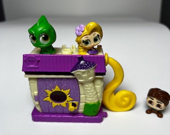 Disney Doorables Rapunzel Tower Playset – Mini Figures & Castle Accessory