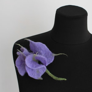 Brooch &quot;Purple convolvulus flower&quot; (felt wool) / wool / brooch pin / Hand Felted Brooch / dress / wearable art