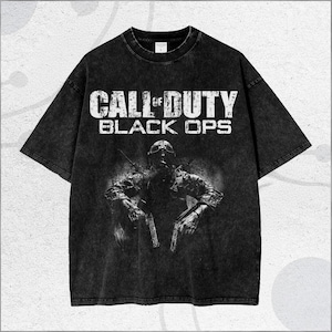 Vintage Wash Tactical Dual Pistol Soldier T-Shirt, Dark Military FPS Combat Tee, Shooter Gamer Streetwear, c311CcZc