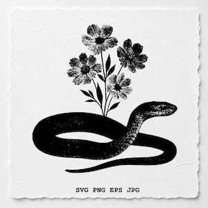 Puede incluir: Una ilustración en tinta negra sobre un fondo de papel blanco texturizado que muestra una serpiente enroscada con un grupo de cuatro flores y hojas que emergen de su espalda. El texto SVG PNG EPS JPG está impreso en negro abajo.