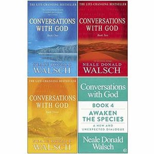 Puede incluir: Cuatro libros titulados "Conversaciones con Dios" de Neale Donald Walsch. Las portadas son azules, rojas, amarillas y verdes. Cada portada presenta una imagen de paisaje y el título del libro. El cuarto libro se titula "Awaken The Species".
