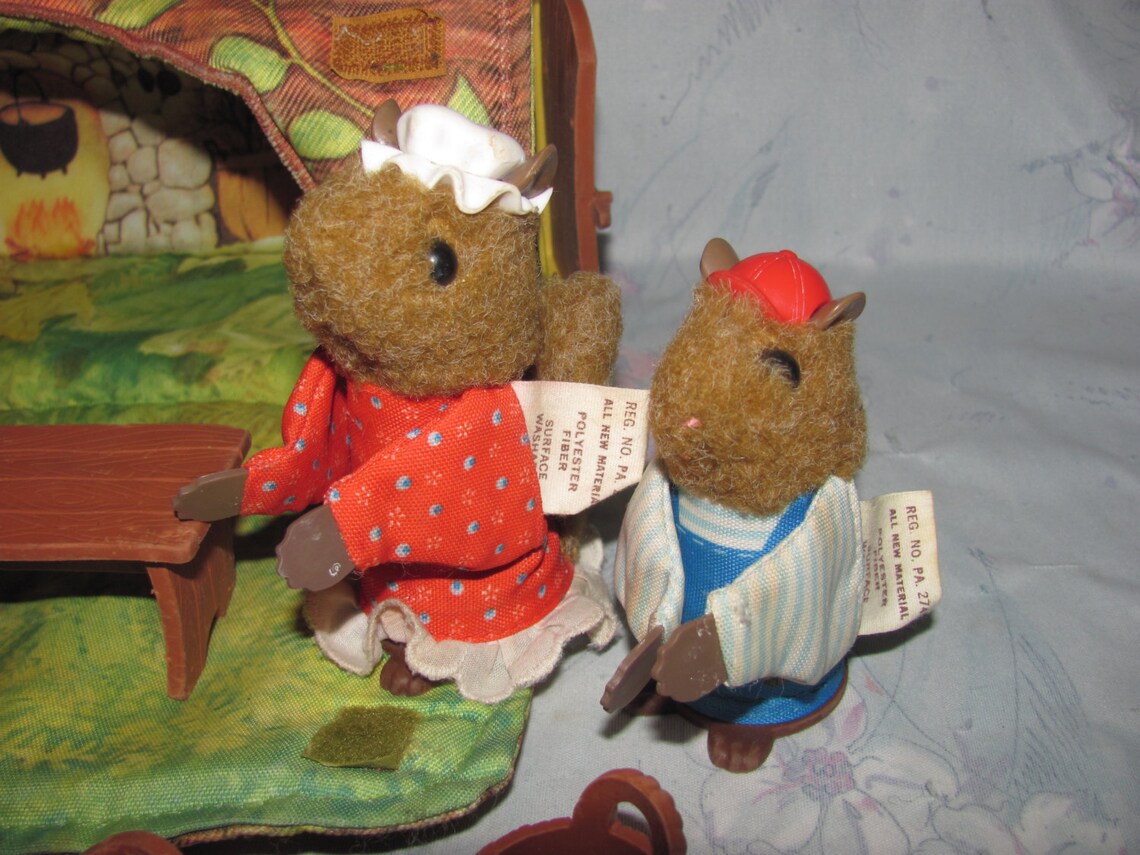Vintage Fisher Price Woodsey Squirrel Family Log Home Set 3 Etsy