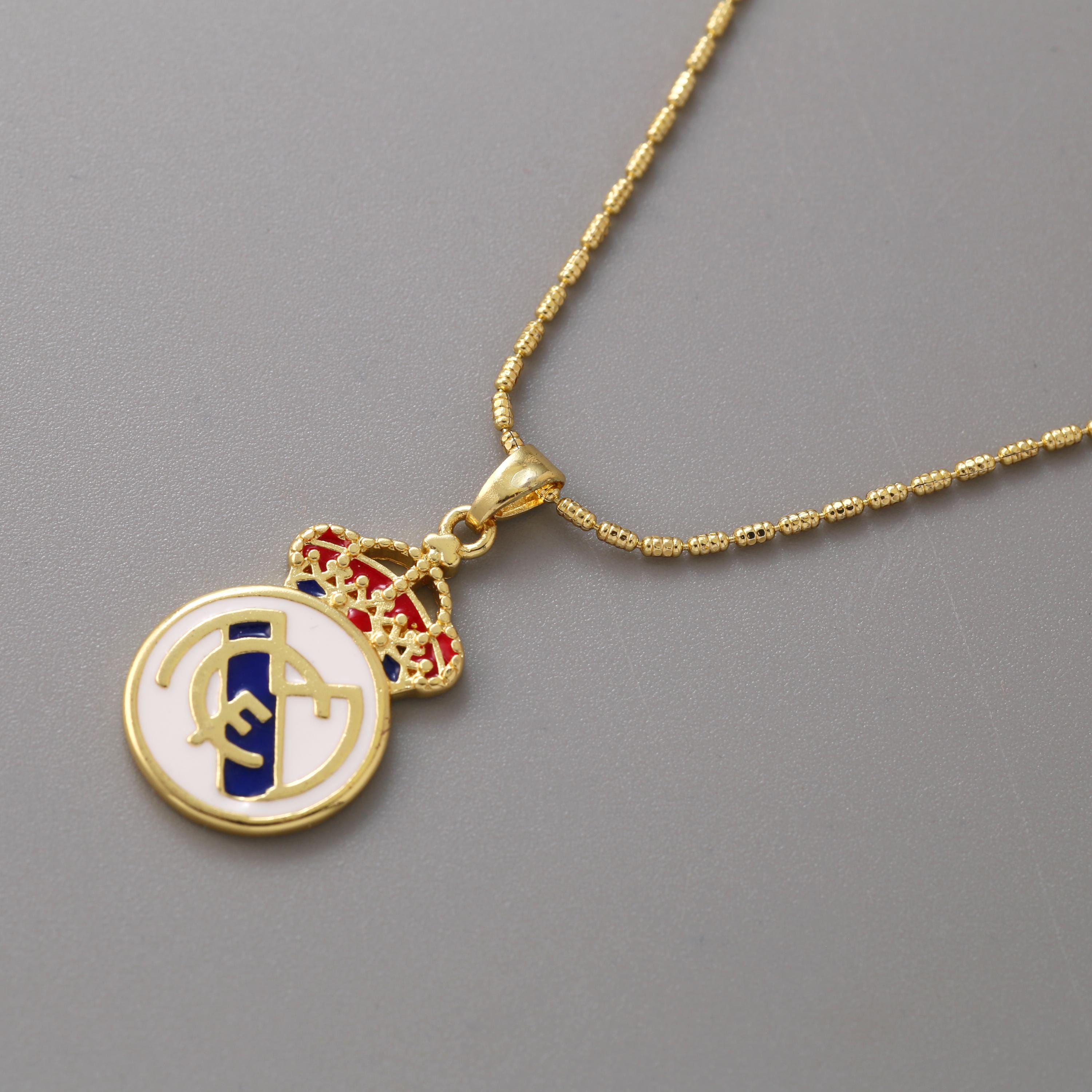 Real Madrid Official Jewelry ネックレス　2005 Real Madrid Team Crest Pendant - Real Madrid Necklace - Soccer