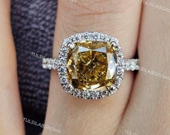 Anillo de compromiso de 2 quilates con diamantes cultivados en laboratorio de talla cojín, color amarillo intenso, con certificación IGI, en oro, platino o plata.