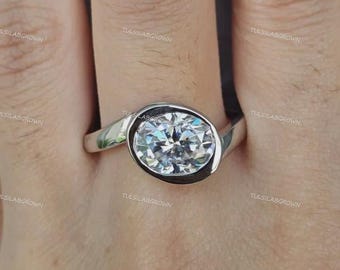 Anillo solitario de diamante cultivado en laboratorio de 2,0 quilates, color E-F, claridad VVS2, talla ovalada, engastado en bisel, anillo de compromiso, regalo de aniversario de oro para ella.