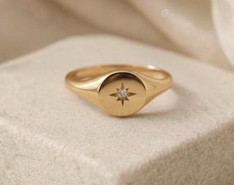 Lab Grown diamanten zegelring in 14k goud, Starburst gegraveerde pinkring, hemelse diamanten ring, sierlijke zegelsieraden, uniek cadeau voor haar
