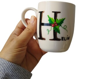 Taza con inicial pintada a mano, taza de café de cerámica floral personalizada