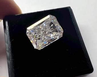 Certified VSS1 Clarity 5.60 Carat 10x12mm Loose Moissanite Stone Radiant Cut For Making Jewellery