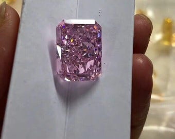 Replacement of Diamond Loose Moissanite VVS1 Clarity 8 crt Pink Colour Radiant cut