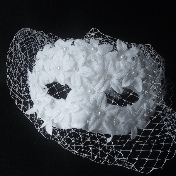 Bruids Masquerade maskeren - witte parelmoer bloem Masquerade bruids masker, Birdcage sluier masker