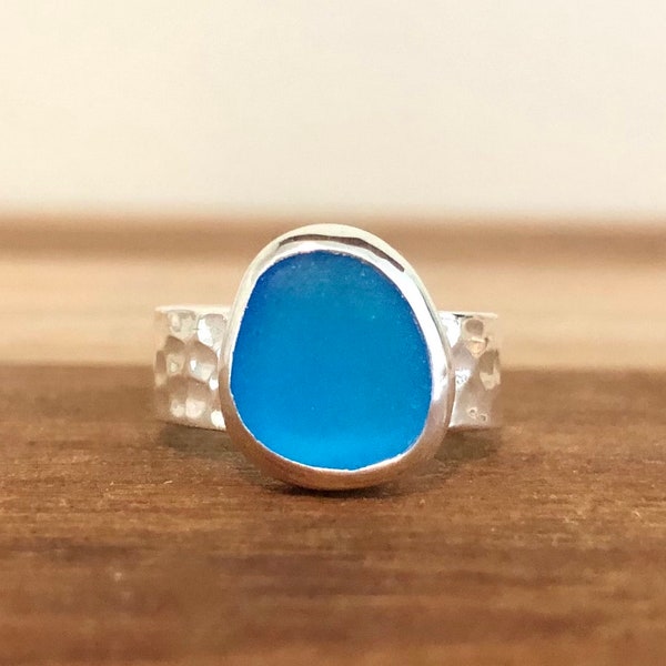 Cobalt Blue Hammered Sea Glass Ring, Sterling Silver Thick Band Ring, Wide Band Sea Glass Ring, Sea Glass Jewelry, Ocean Ring, Beach Ring