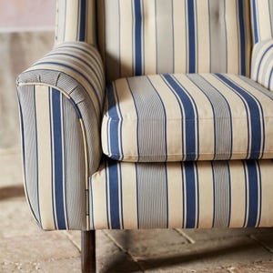 Tela de tapicería a rayas azul marino sobre beige / Tela de cortina a rayas azules / Se vende cortada a medida o por metro / Decoración costera de granja