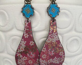 Tin Jewelry Dangle Earrings “Venice Beach” Tin for the Tenth Wedding Anniversary