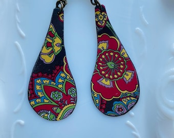 Tin Jewelry Earrings “Decadent” Tin for the Ten Year/Tenth Anniversary