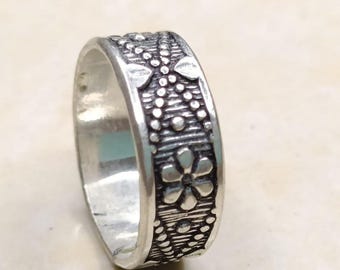 Flower Motif with Dotted Texture Band | 925 Sterling Silver Floral Band Ring | Handmade Boho Jewelry