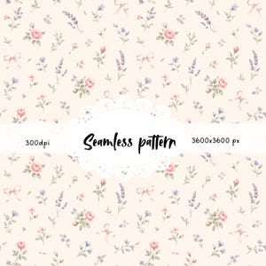 Puede incluir: Un patrón sin costuras con ilustraciones de acuarela de rosas rosas, ramitas de lavanda, flores azules y lazos rosas sobre un fondo crema. El texto "Seamless pattern" se muestra en una fuente decorativa.