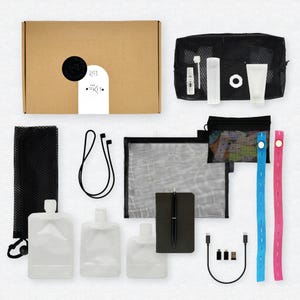 Travel Light Kit : Pack Organizer Set mit Gurten, Multi-Ladegerät und super praktisch Must-have-Artikel für Handgepäck Nur billiger reisen