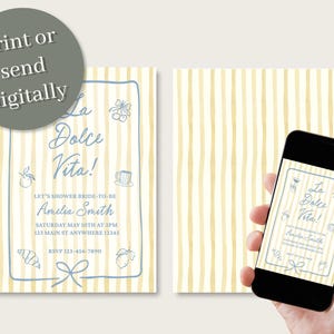 Puede incluir: Una tarjeta de invitaci&oacute;n rectangular con un fondo de rayas verticales de color amarillo claro y un borde azul. El texto dice La Dolce Vita! Let's shower bride-to-be Amelia Smith, Saturday May 10th at 2pm, 123 Main St Anywhere 12345, RSVP 123-456-7890.