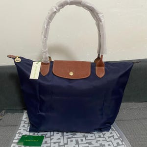 Longchamp Navyblaue Nylon-Tragetasche, groß, leicht, faltbar, mit Lederbesatz, ideal für den täglichen Gebrauch