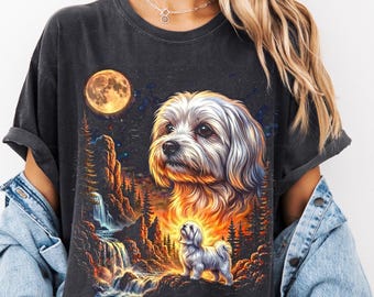 マルチーズが月に吠える。ヴィンテージドッググラフィックTシャツ。面白いペット好きへのギフト。オーバーサイズストリートウェアワイルドナイト。星柄ユニセックス90年代Y2K Tシャツ