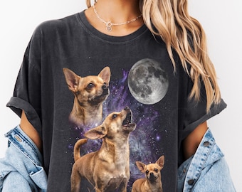 チワワが月に吠えるオーバーサイズダメージ加工シャツ、面白いチワワのグラフィックTシャツ、レトロヴィンテージY2K90年代スタイル