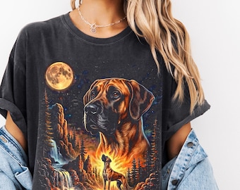 グレート・デーンが月に吠える。ヴィンテージ風犬柄Tシャツ。ペット好きへの面白いギフト。オーバーサイズ ストリートウェア ワイルドナイト。星柄 ユニセックス 90年代 Y2K Tシャツ