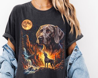 ワイマラナーが月に吠える。ヴィンテージドッググラフィックTシャツ。面白いペット好きへのギフト。オーバーサイズストリートウェアワイルドナイト。星柄ユニセックス90年代Y2K Tシャツ