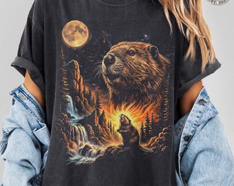 Beaver Vintage Moon 90s Washed Graphic T-Shirt, Retro Wildlife Night Sky Cosmic Landscape Nature Tee, Beaver Lover Animal Gift Shirt