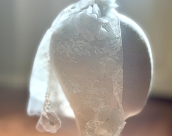 Blush and Ivory Flower  Birdcage Chin Length Wedding Veil,  Pearl Short Veil for Elopement