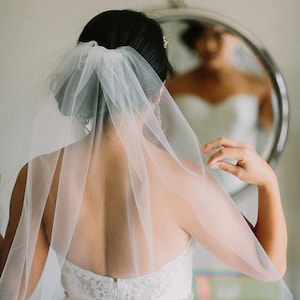 Simple Short Wedding Veil, Elbow Length Veil Cut Edge Veil, Ivory Veil, Sheer Raw Edge Veil, Single Layer Ivory Bridal Veil, Soft Waist Veil