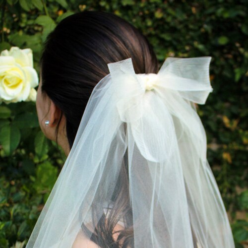 White Ivory Wedding Veils 2T with Comb Bridal Veil Accessories Horsehem for Girl White Ivory Wedding Veils 2T with Comb Bridal Veil Accessories Horsehem for Girl