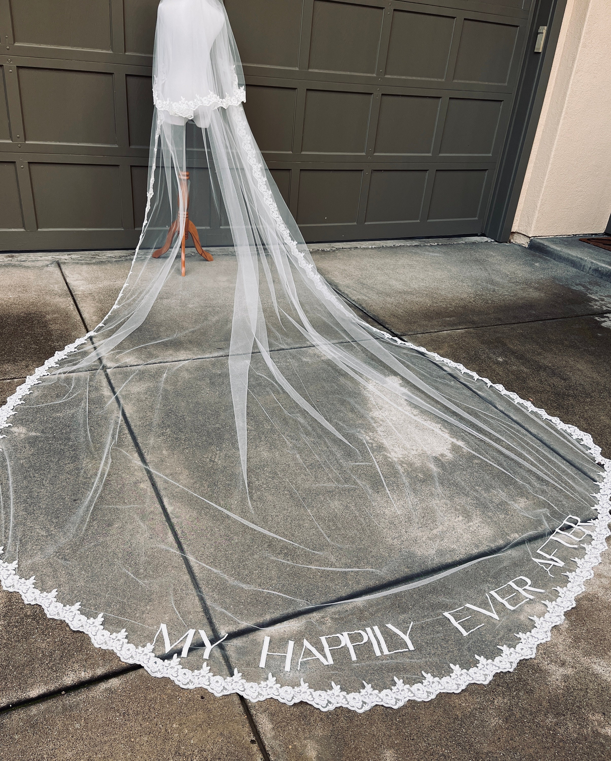 Hailey Bieber Embroidered Phrase Wedding Veil Custom Lace Bridal Veil with  Words Cathedral Veil Dramatic with Name Love Quote - AliExpress