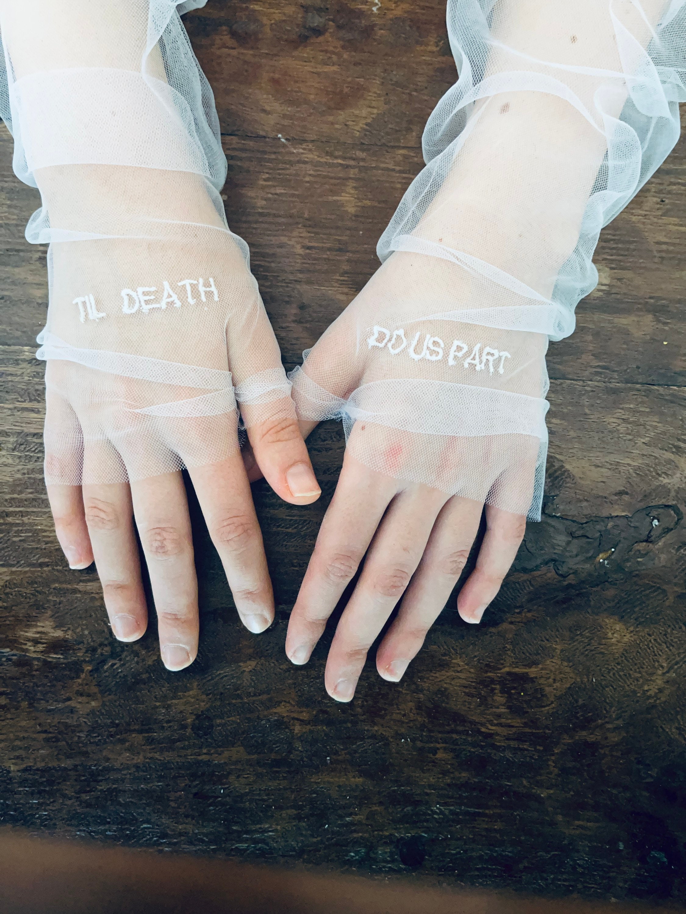 Guanti Da Sposa Bianchi Senza Dita Con Ricamato Til Death Do Us Part, Set Di Guanti Da Sposa In Tulle Elasticizzato Di Seta Morbida, Maniche Con Foro Per Il Pollice - Italia - Foto 11