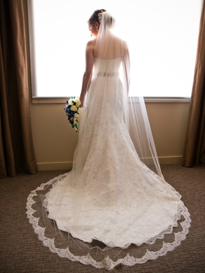 Bridal Wedding 1T Veil White/Ivory Rhinestone Beaded Lace Edge Waltz Length