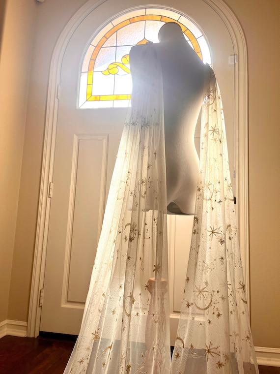 Alas de novia de constelación de oro bordadas, velo de capa de