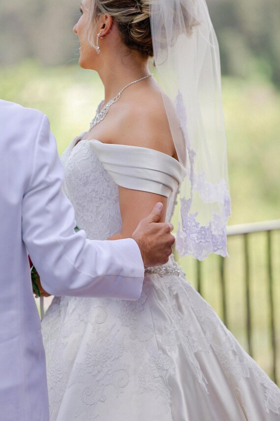 Lace Elbow Wedding Veil 30 display picture 2