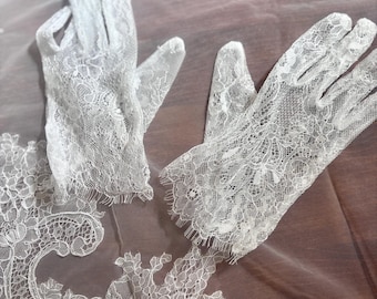 White Lace Bridal Reception Gloves with Fingers, French lace short length