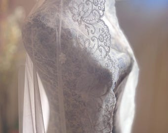 70'' Sunflower Lace Mantilla Wedding Veil in Floor Length