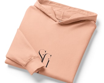 Ella brilla joven y se llama Hoodie