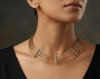 Collier ras de cou multibrins en laiton doré, collier minimaliste, tour de cou tribal fait main, bijoux ras de cou en couches bohèmes, cadeau pour femme