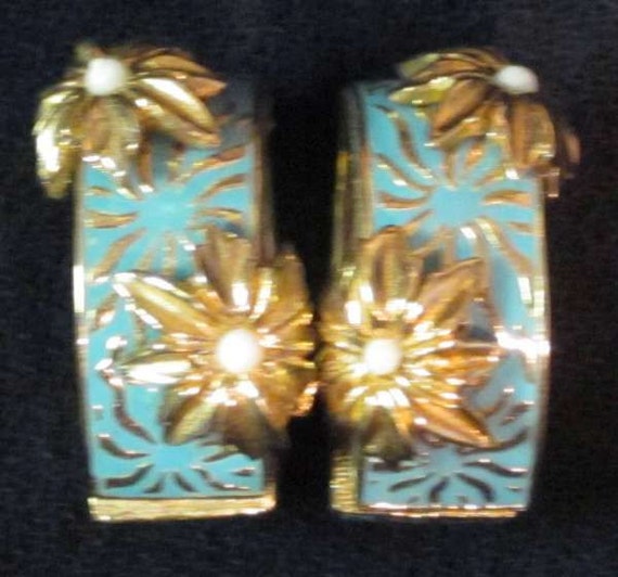 Ciner Blue and Gold Flower Earrings - image 1