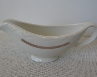 Homer Laughlin Off White Gravy Boat with Brown Stripe Restaurant Ware, Casual Tableware, MyVintageTable